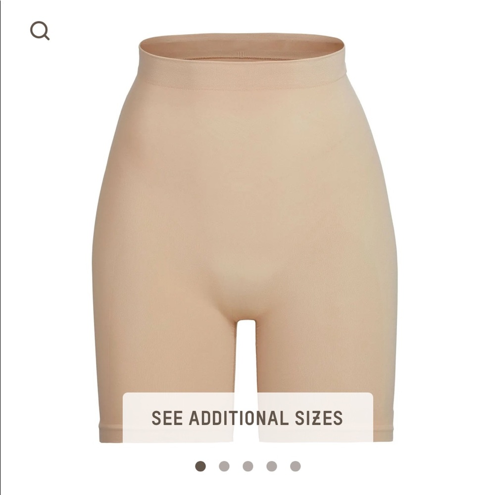 SKIMS SCULPTING SHORT MID THIGH